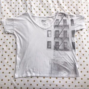Box-Cut Graphic V Neck Tee